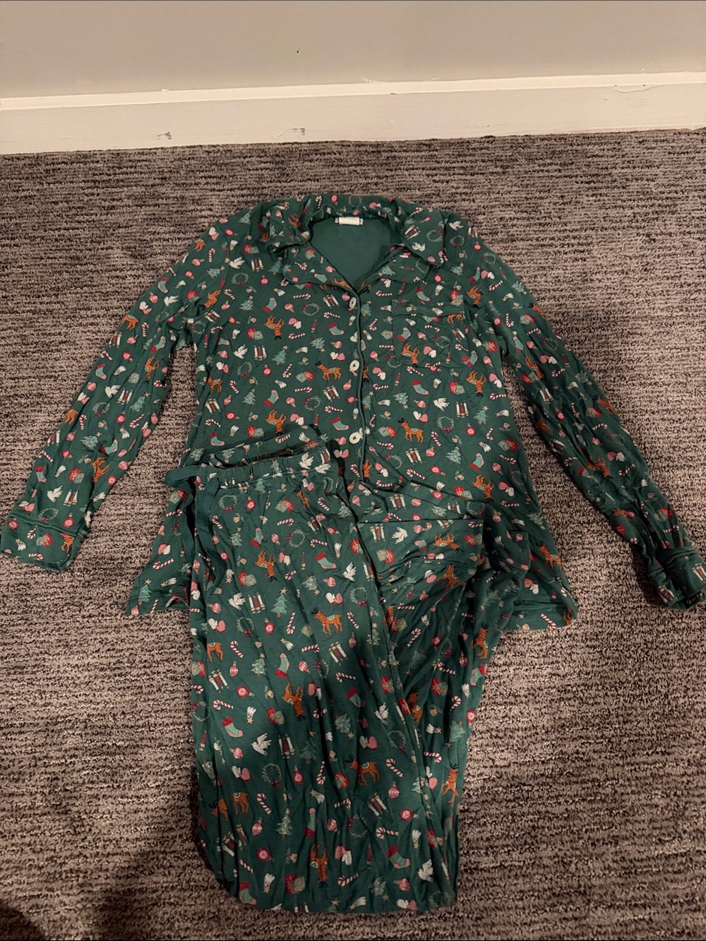 Women's Green Christmas Printed Pajama Set